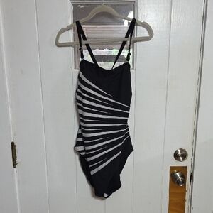 BPC(Bonprix) Selections Womens Swimsuit Black/White  Reversible Straps Bra Sz 16